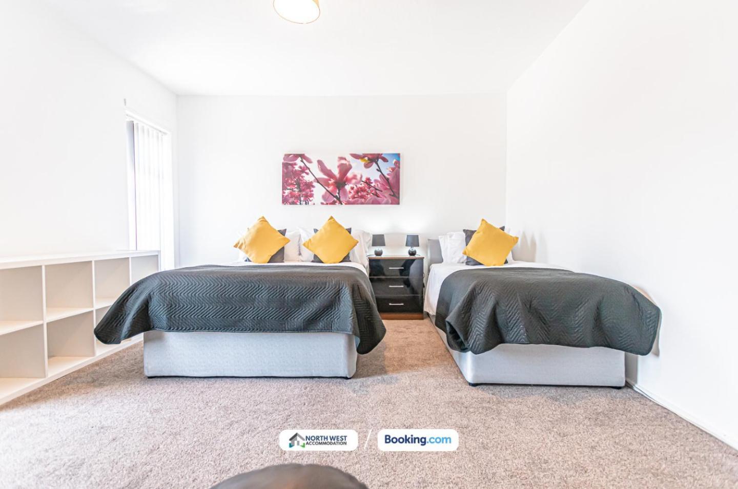 Modern 3Br House In Ince Ideal For Contractors & Long Stays Wigan Esterno foto